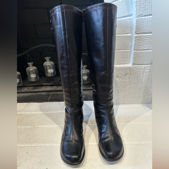 Fluevog EXCELLENT Wearever Hvala tall black boot w/ buttons - size 7.5 - Picture 6 of 16